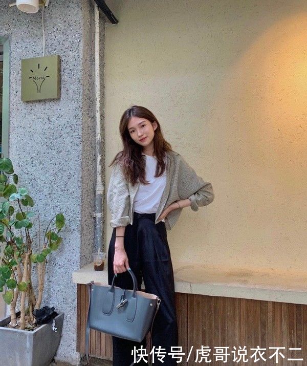 春季气质随性的休闲穿搭，时尚可以很“轻松”，这几款单品用处大