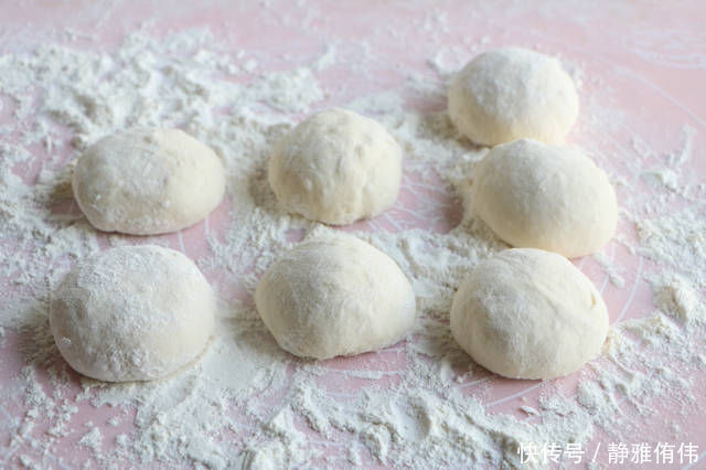冬天就馋这懒人面食,不揉面不发面,柔软又好吃,10分钟搞定早餐