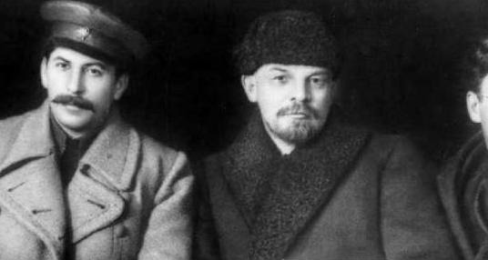 低头|斯大林死后,对其清算,他的财产让人羞愧低头