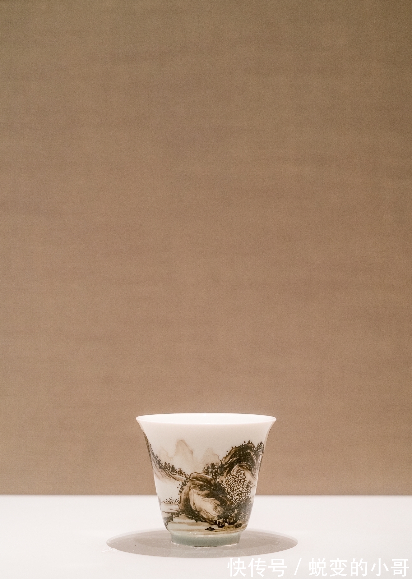 清代@清代康雍乾三朝瓷器绘画之比较,古代制瓷历史的顶峰!