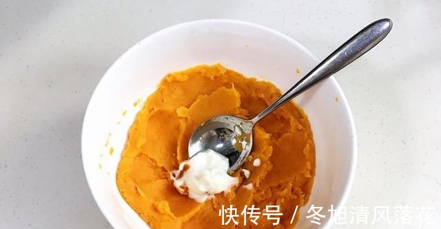面饼|香甜软糯的红薯芝麻煎饼,好吃可口,美味健康!