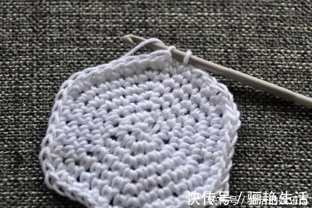 变废为宝|给普通的废旧玻璃瓶穿件衣服，颜值翻番！DIY变废为宝手工制作！