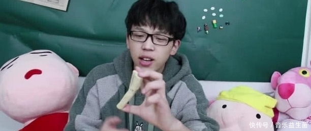  水果干|奇闻：男子买了一袋甘蔗干，用嘴咬一口后，网友：不服墙就服老板