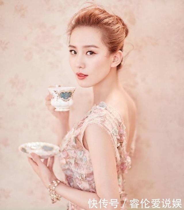 有气质|女人别再披头散发了,很显老!今年流行这5款发型,时髦有气质