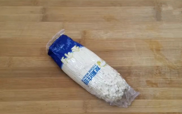 腐竹跟什么菜炒好吃?香辣腐竹的做法,又香又辣,好吃下饭!