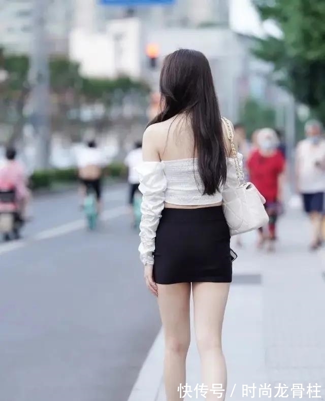 显瘦|美女搭配黑色包臀裙,时髦显瘦又吸睛!优雅的气质赚足回头率