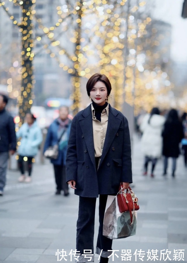 适合冬天的“叠穿”搭配:外套+内搭,保暖又时髦,吸睛力极强