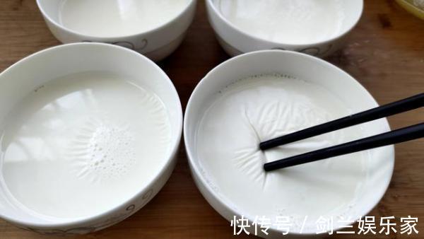 想吃|想吃双皮奶不用顶着大太阳出去吃了,自己在家做,再简单不过