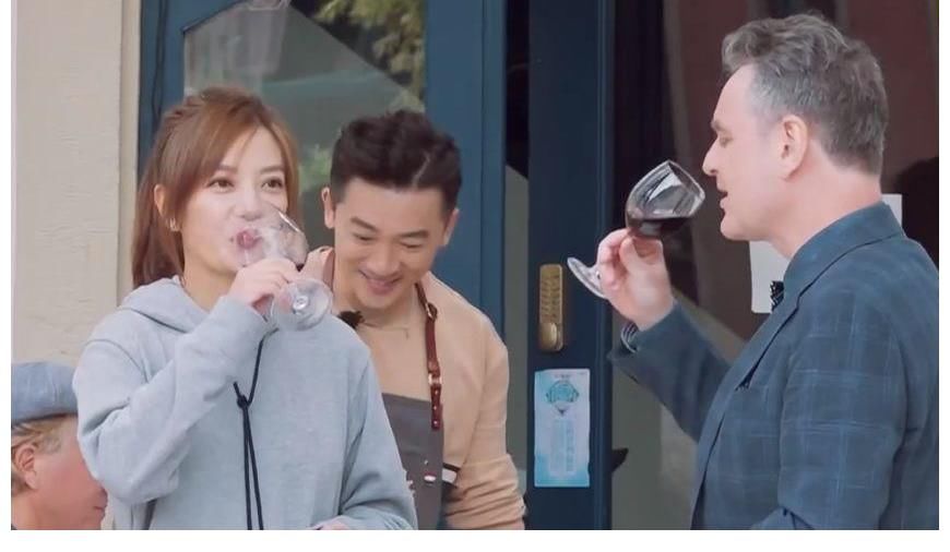 韭菜|立人设无下限？华为公主分不清葱和韭菜，黄晓明不会番茄炒蛋