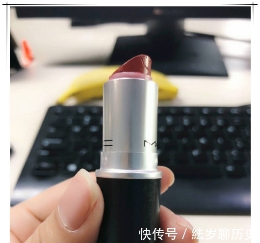 放飞自我|女生口红“穷”到什么程度,最后放飞自我,男友:比我还“挚爱”