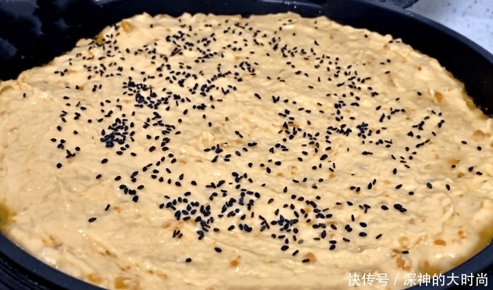 上桌|入秋后,这菜再便宜也要吃,烙一烙5分钟上桌,香味浓郁又顶饱