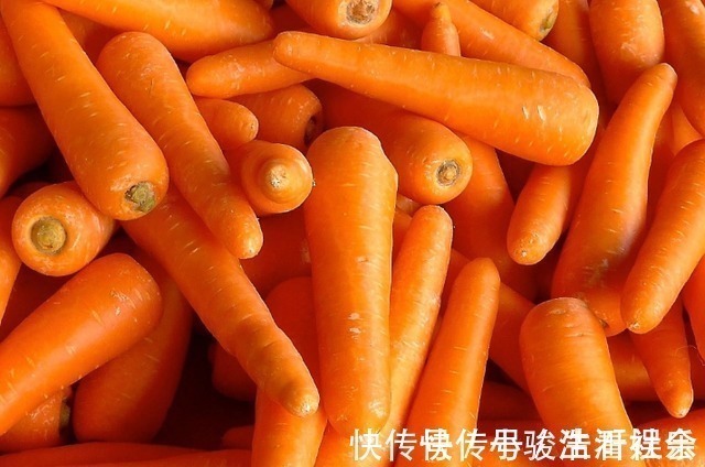 碱性食物|女人更年期别“节俭”,常吃5种碱性食物,加一运动补充雌激素