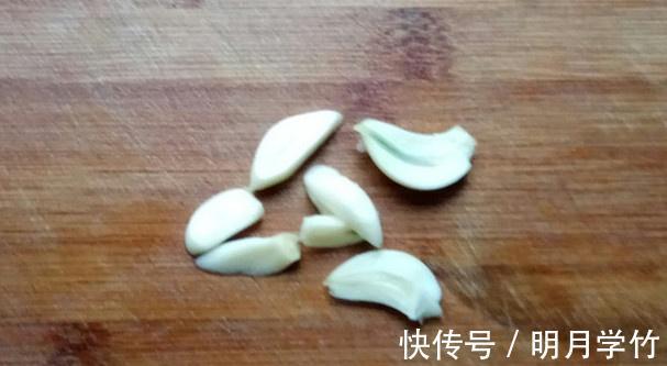 芥蓝|牛奶鸡蛋靠边站,这菜是“补钙小能手”,补钙又抗病,孩子长身高