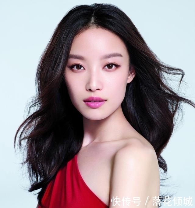 纸巾|真正精致的女人,出门包里都会有这5样东西,少一样都不“精致”
