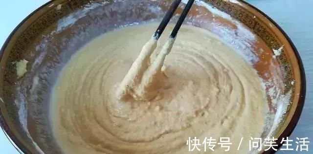 火腿肠|玉米面简单快速的做法，不揉面，不擀面，暄软拉丝，比面包好吃