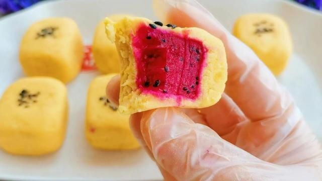 红薯泥|又到吃红薯的旺季，把红薯和火龙果这样做，营养全面，全家都爱吃