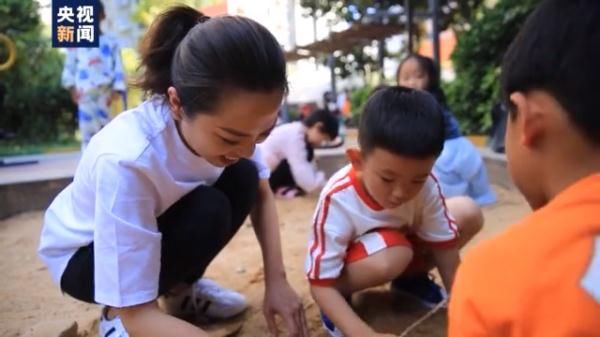 蓝胖子|每人一个“蓝胖子”！高三老师颜瑜：我是学生的“哆啦A梦”