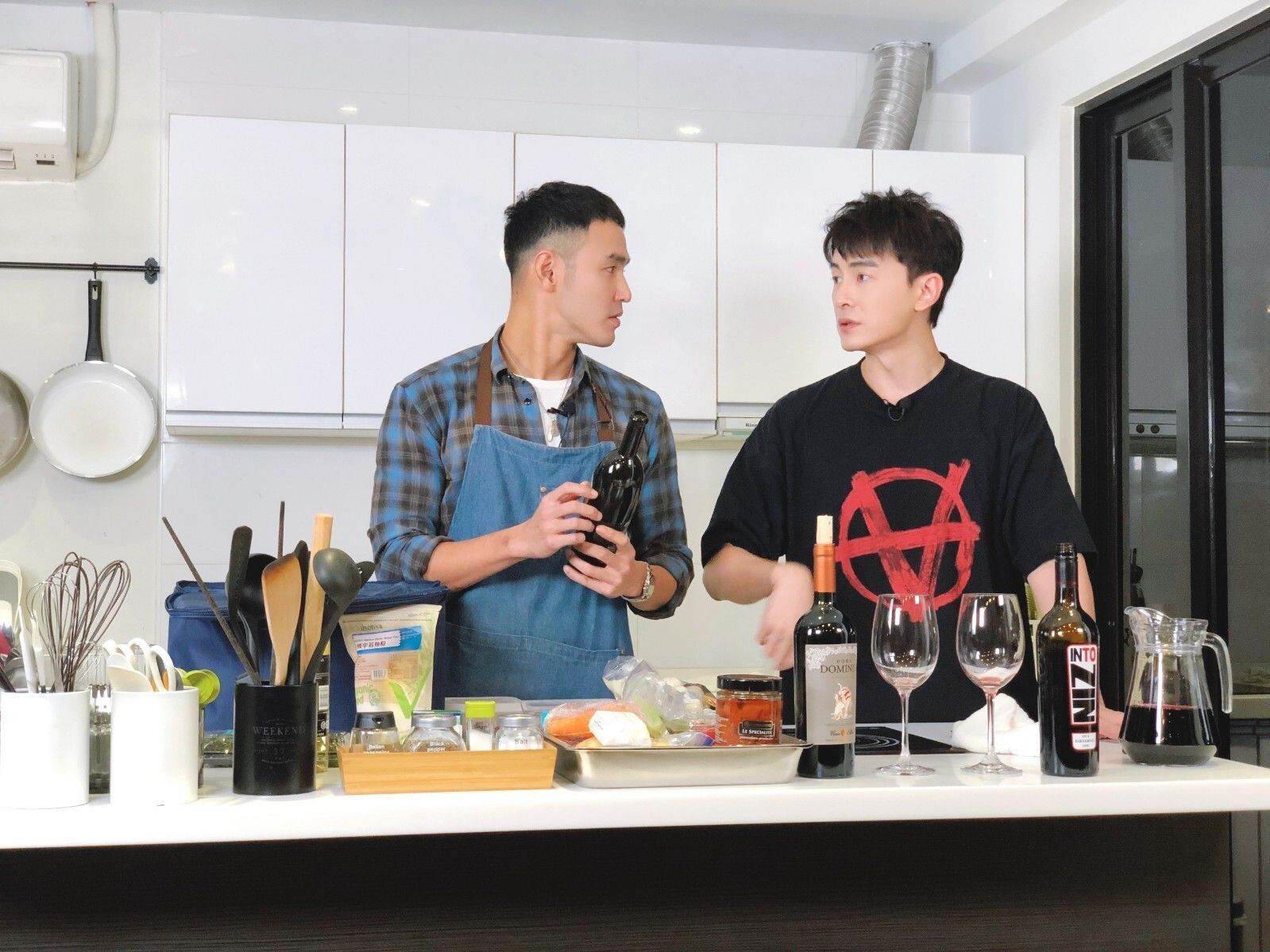 郑元畅之不专业厨房第一季完美收官!阮经天金句频出句句戳心