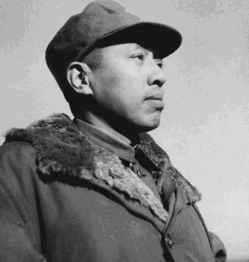 年授|八路军刚成立时,6位旅长都多大年龄?谁最年轻?55年授什么军衔