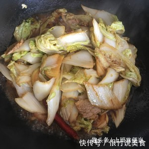 不爱吃白菜教你最好吃做法，比鱼香肉丝还香，这味道饭店都没有