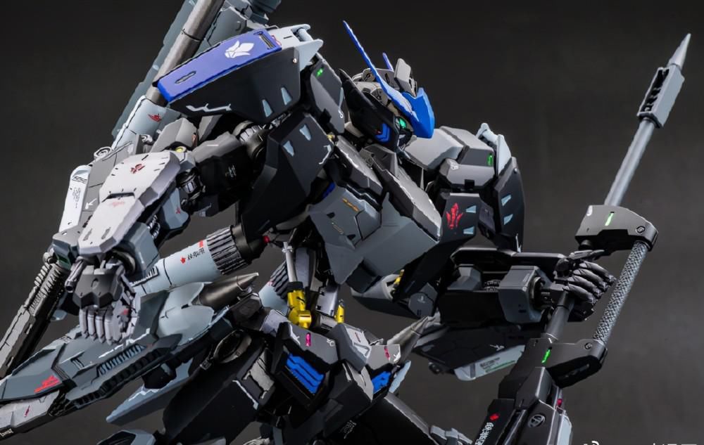 模玩控:黑色系配色,MG比例巴巴托斯第六形态高达模型