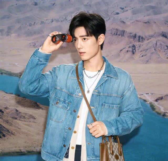 肖战确定大年初二出席盛典,节目主持人直言很期待,舞台很精彩