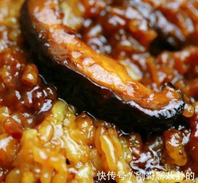 香菇|分享一道板栗糯米鸡，好吃到停不下筷子