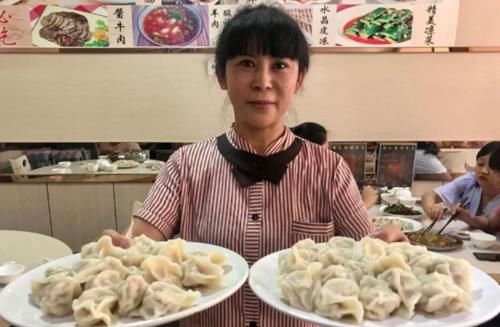 昔日“水饺大王”凉了？曾经年入15亿，如今参加年会却被拒之门外