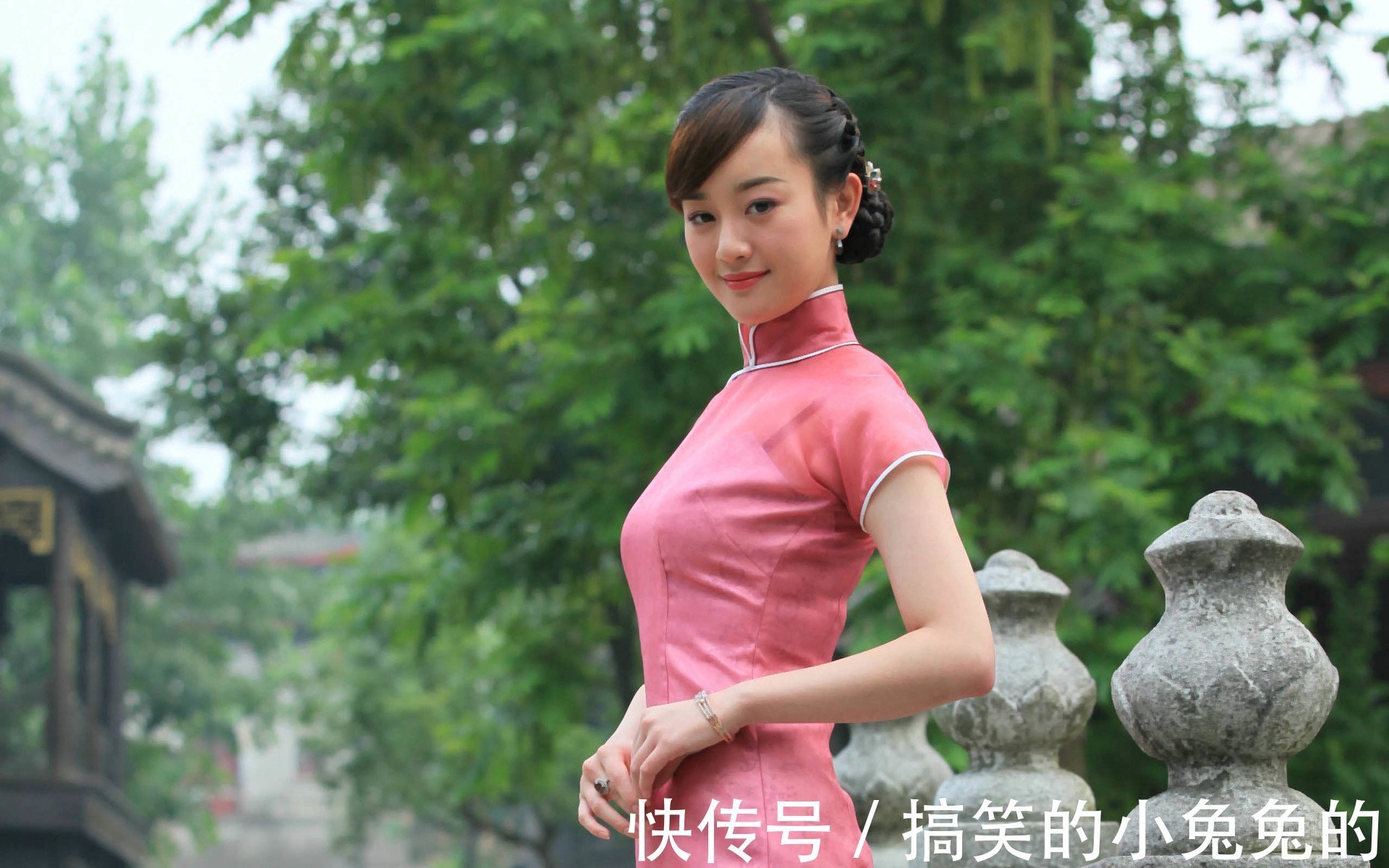 |搞笑GIF段子:对于公鸡来说,开车啥的都不叫事