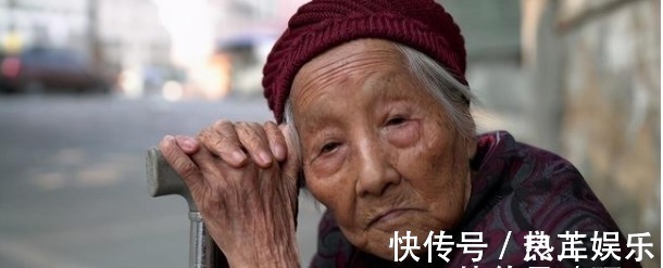 生病|76岁奶奶倾诉经历了，才能看清人心，晚年老伴儿和儿女都靠不住