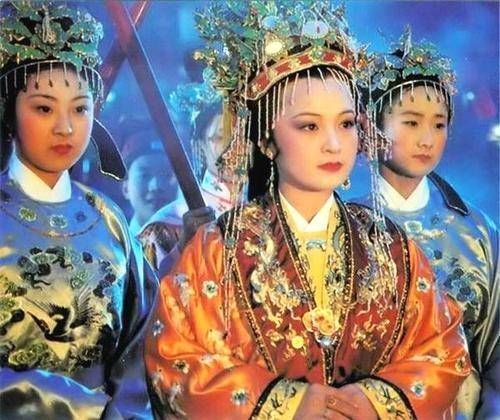 宝玉|薛宝钗为什么不喜欢花儿、粉儿为什么总用半旧的东西