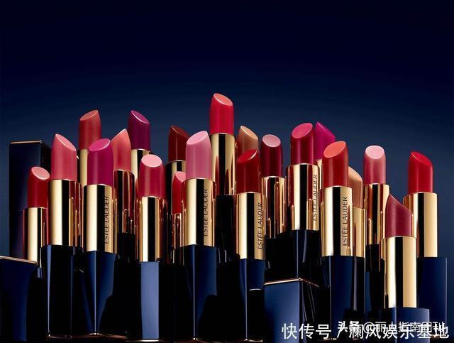 女人的包包里除了钥匙,这6个常用品不可少!不占地方还大有用途