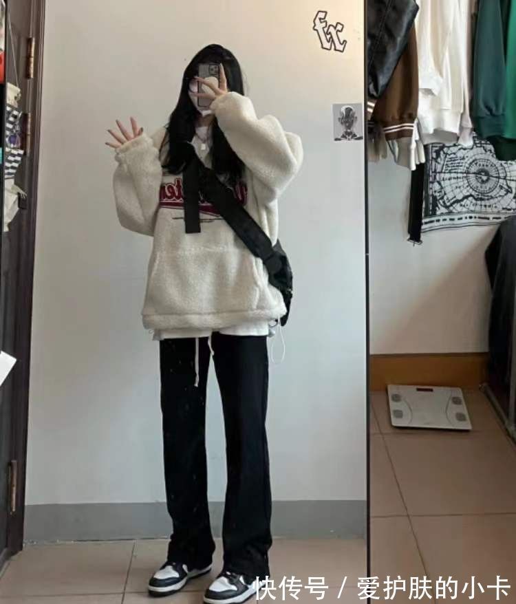 棉服|超好穿的运动裤火了,今年春天日常穿搭,少不了它的身影