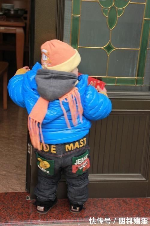 孩子|孩子的这三种行为是爱你的表现,父母别忽视,要积极地做出回应