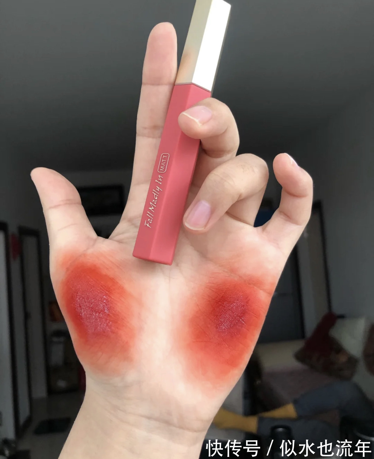 润唇膏|黄皮MM也爱用的素颜显白显温柔的口红推荐:让你妆容更精致好看