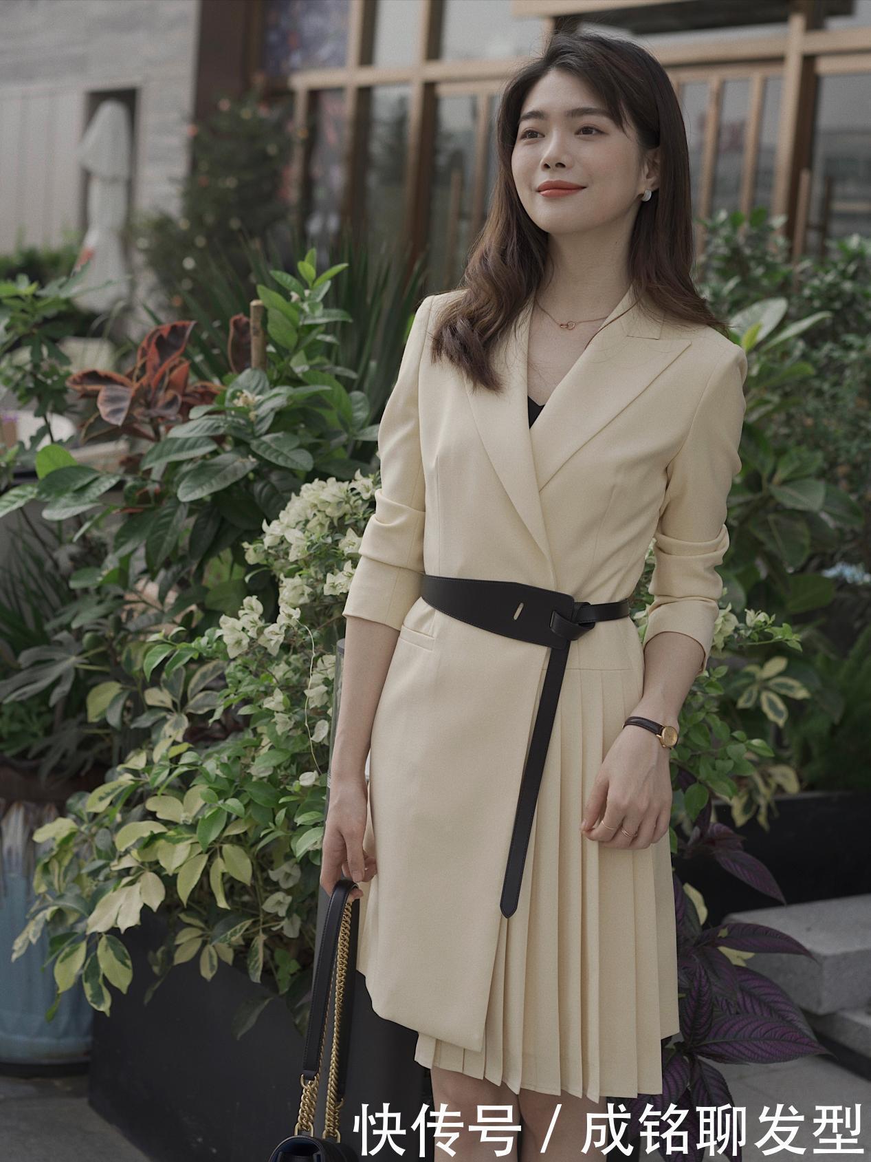 沉闷性|要优雅就选"连衣裙"!日杂中最常火的几款裙装,时尚减龄又耐看