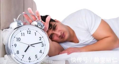 咖啡因|有失眠症状的人,坚持每天做好五件事,帮你快速入睡,一觉到天亮