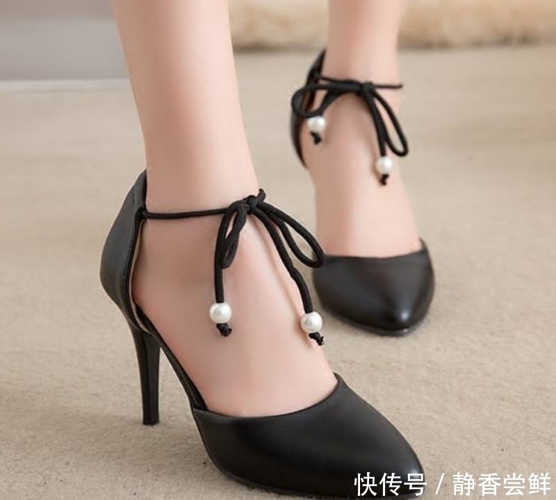 尖头|尖头细跟鞋，宛如点睛之笔，突出女性自然的优雅感