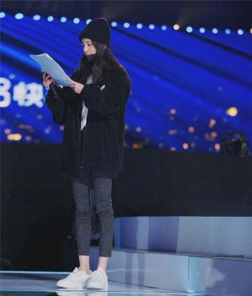  颜色|百搭的中性色，这么穿才显得高级，不然看起来太廉价了