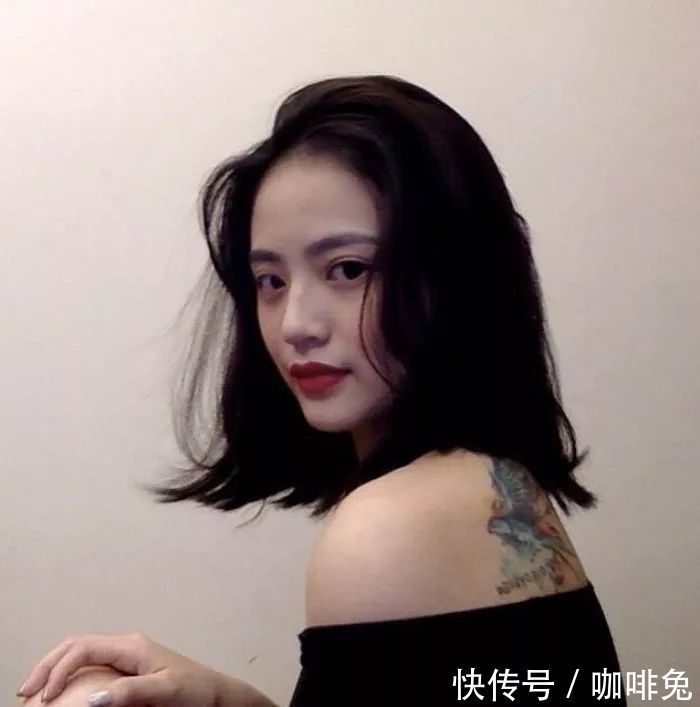 闺蜜|最近这款发型超流行!适合跟闺蜜同款,出门逛街魅力爆棚!