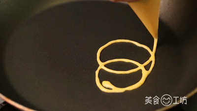 蕾丝|别吃鸡蛋饼了！平底锅就能做，简单到没机会失败
