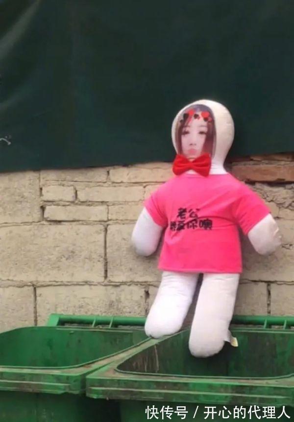 |内涵段子|别人家的女朋友宽松T恤下都藏着什么?