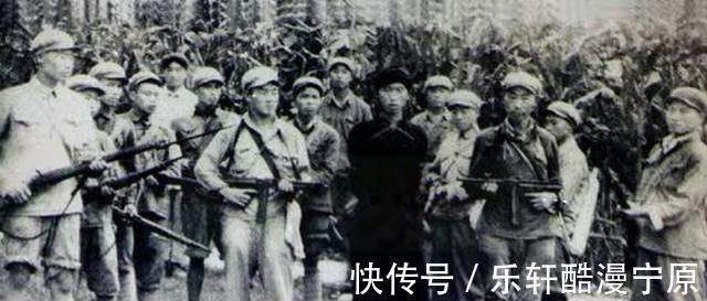 部队@土匪唐汉云带500名匪徒,拦截文工团女兵,后栽在农家妇女手中