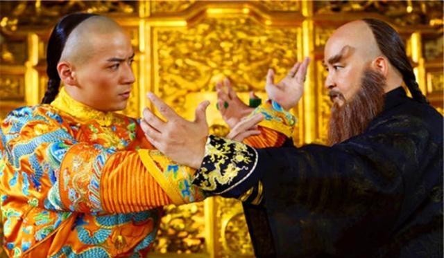 凯旋|康熙堂哥凯旋而归,康熙去迎接,堂哥立马对岳父说:快弹劾我!