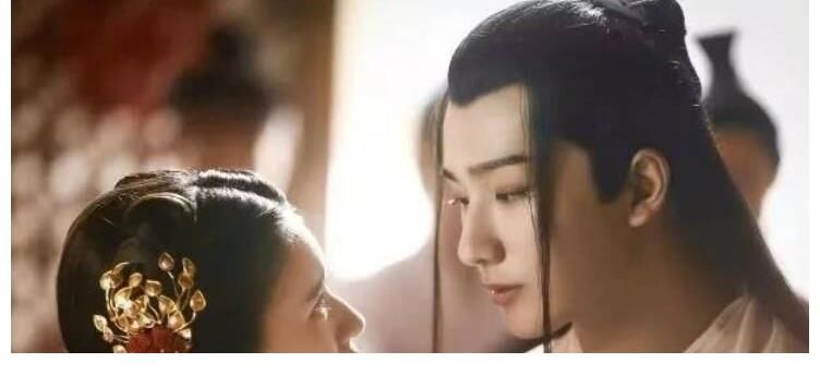 《变形计》最豪富二代，因衣服太大牌全程打码，网友：穷限制想象