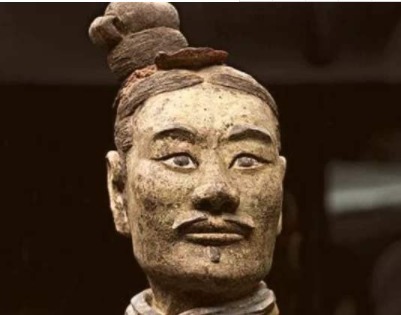 推到|日本借兵马俑展出,却被暴徒强行推到使其受损,我国做法令人敬佩