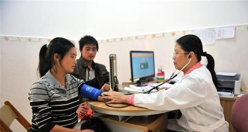 卡座|家里万万不要买整套餐桌椅,聪明人更爱这种设计,省钱实用不占地