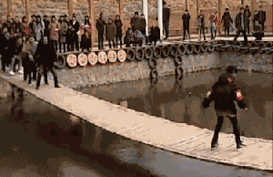 |搞笑GIF:这才是男人之间应有的默契