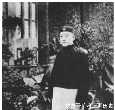 穷困潦倒|他一生穷困潦倒，一妻九妾子女32人，死后上千妓女守灵，一片哭声