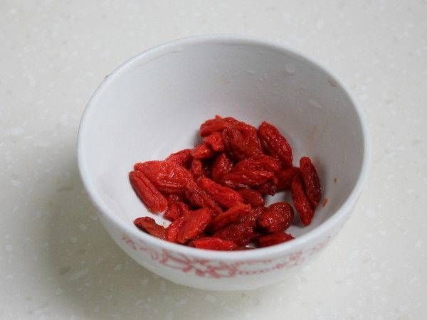 皮肤|不想做“黄脸婆”!早上坚持喝它,暖胃益血气,皮肤水灵有光泽